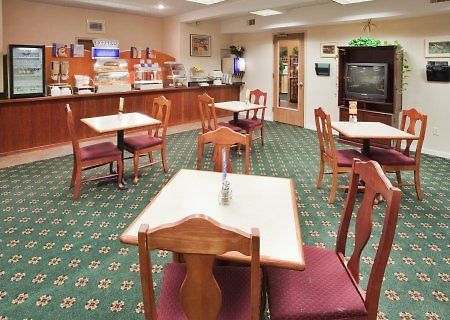 Holiday Inn Express And Suites Schoharie Restaurant photo
